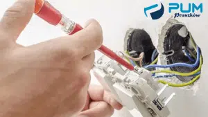 Naprawa kontaktów elektrycznych – Image 5 Testowanie gniazdka elektrycznego