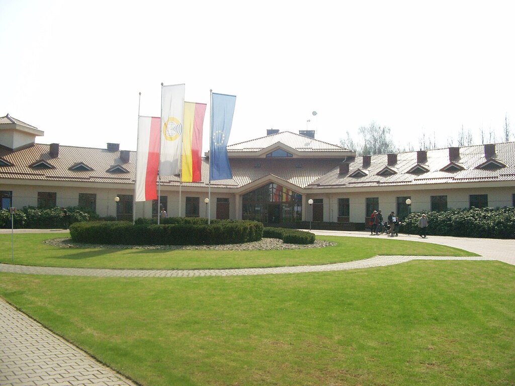 Antena Kajetany montaż