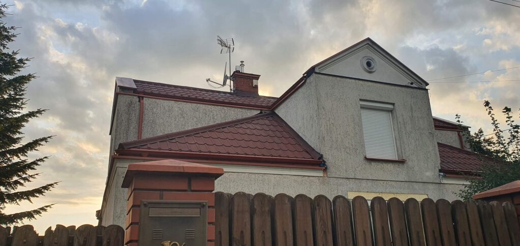 Montaż anteny naziemnej dla klienta.