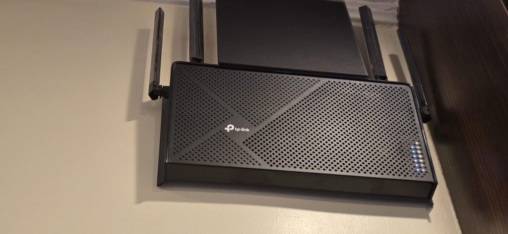 Montaż routera WiFi 7 w domu klienta